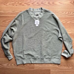 American Eagle Green Relaxed Fit Crew Neck Large BNWT